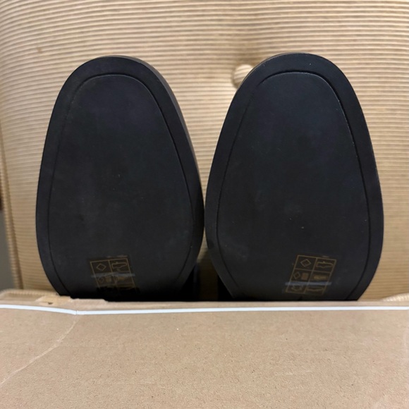 NWT Dolce Vita Linny H2O Bootie in Black - Size 6 - Picture 10 of 15